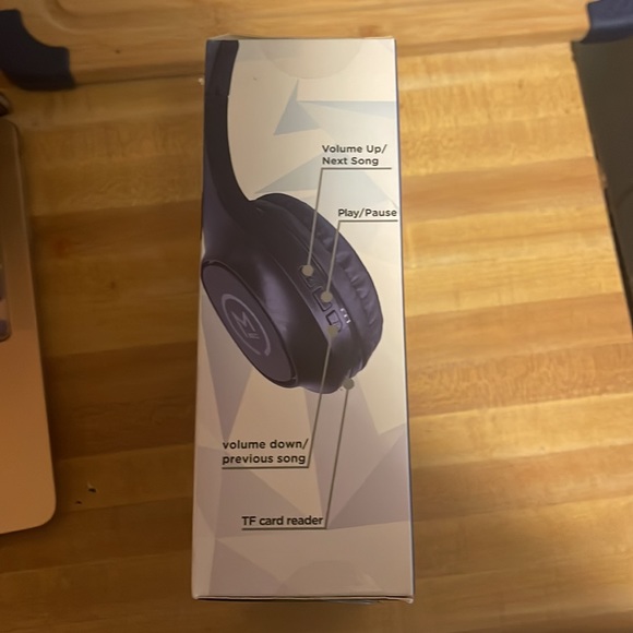 Morpheus Tremors Wireless Headphones with Built-In Microphone - Picture 4 of 6